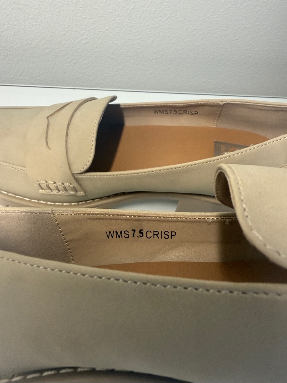 NEW Dolce Vita Crisp Loafers Dune Tan Slip On Lug Sole Size 7.5 - Picture 6 of 8